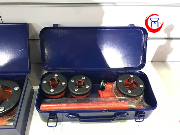 1寸手動套絲機(jī)